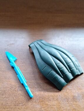 Batman Manta Ray Green Cape And Ammo 1995 Vint Blue/Green